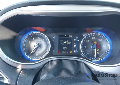 2018 Chrysler Pacifica Touring Plus z USA, uszkodzony, nr VIN 2C4RC1FG7JR353481